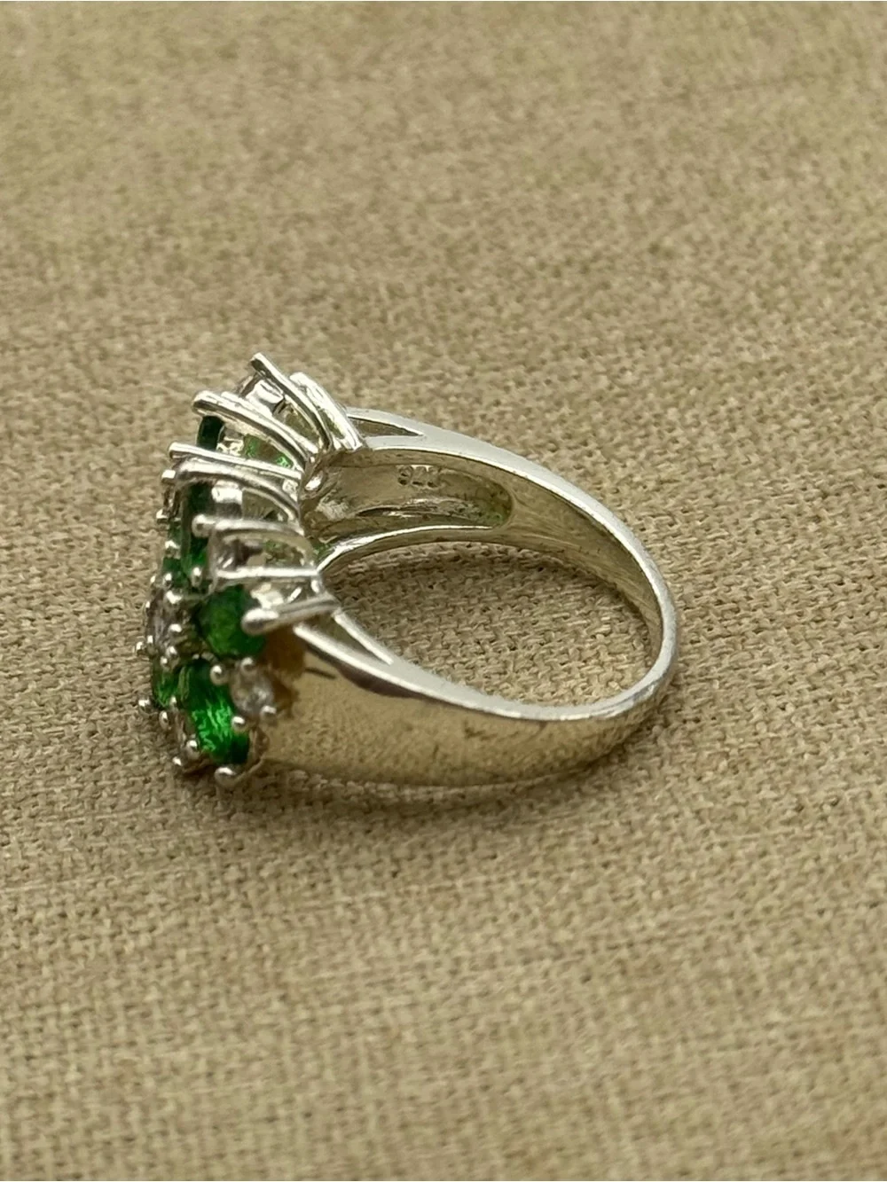 Emerald green glass Cluster Silver tone Ring